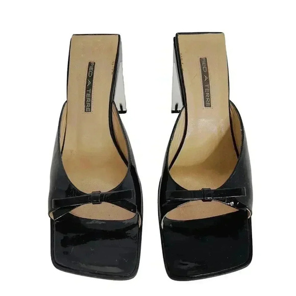 Y2K Pied A Terre Vintage Patent Leather Square Toe Acrylic Heels - Picture 2 of 9